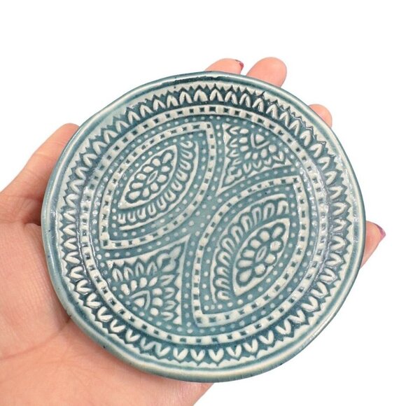 Hand Made Studio Pottery Small Dish Plate Pattern Textured Artist Signed KJ - Picture 9 of 12